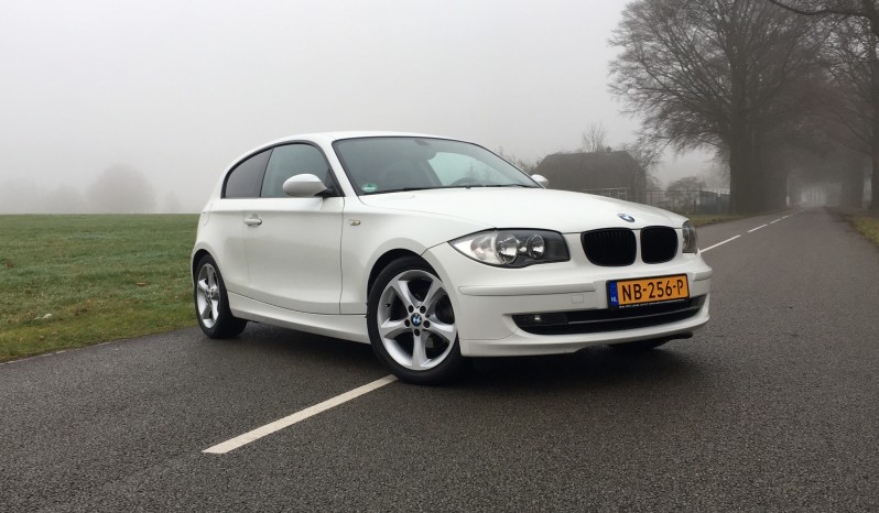 *Verkocht* BMW 116i, s deurs, Alpineweiss III 01-2008