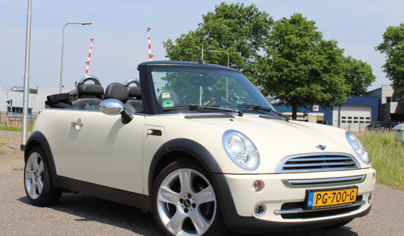 *Verkocht* MINI Cooper Cabrio uit 2005 met 163800 km Pepper White