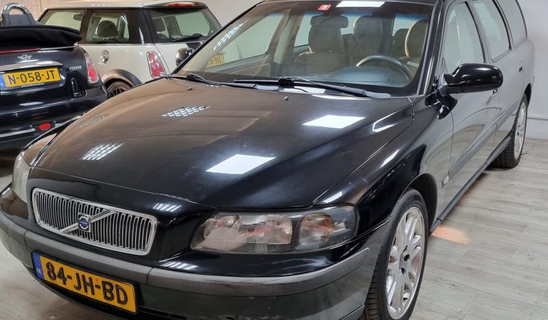 *verkocht* Volvo V70 2.4T Comfort Line | 200 PK | 2002 | 321.896 km | NAP | 07-2022 APK | Trekhaak |