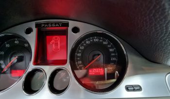 Volkswagen Passat 3.2 V6 Highline 4 Motion | NAP | Trekhaak | APK | 2006 | full