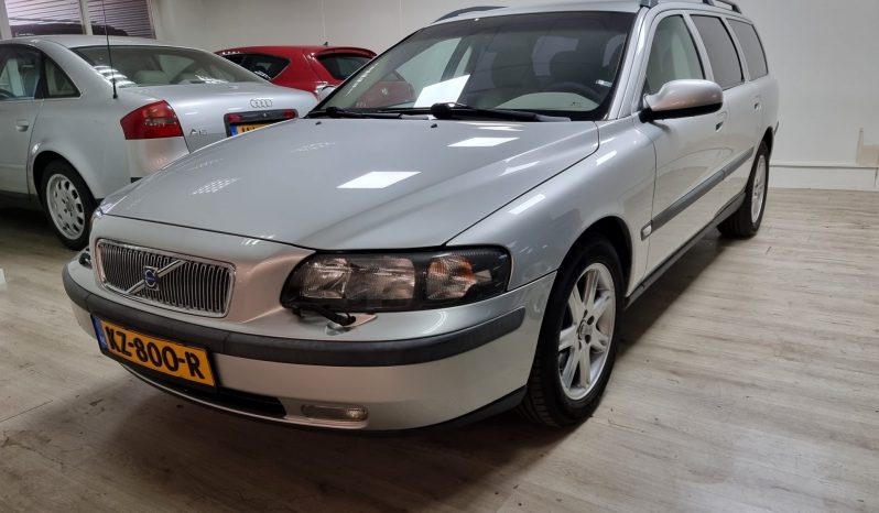 *Verkocht* Volvo V70 2.4 170 PK | Automaat | Trekhaak | APK 01-’23 | van liefhebber |