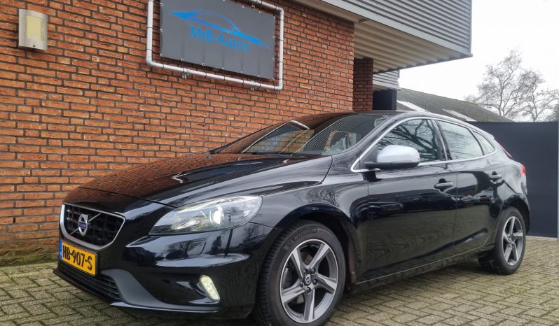 *Verkocht* Volvo V40 2.0 D2 R-Design Business | 10-2015 | 10-2023 APK | 197.500km | NAP | 1e eigenaar |