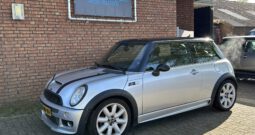 *verkocht* Mini Cooper 1.6 16v met Works kit 125 PK | 2002 | APK 11-2024 | S Look |