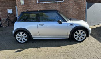 *verkocht* Mini Cooper 1.6 16v met Works kit 125 PK | 2002 | APK 11-2024 | S Look | full