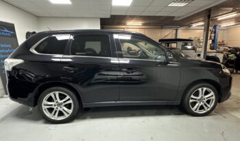 Mitsubishi Outlander 2.0 intense | 2014 | Automaat | NAP | APK nieuw | Trekhaak | full