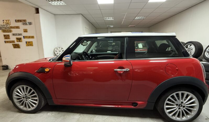 Mini 1.6 Cooper JCW uitvoering! full