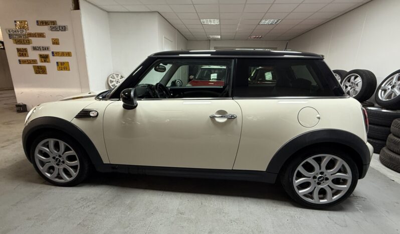 Mini Mini 1.6 Cooper D | Loune Interieur | Navigatie | Stoelverwarming | full